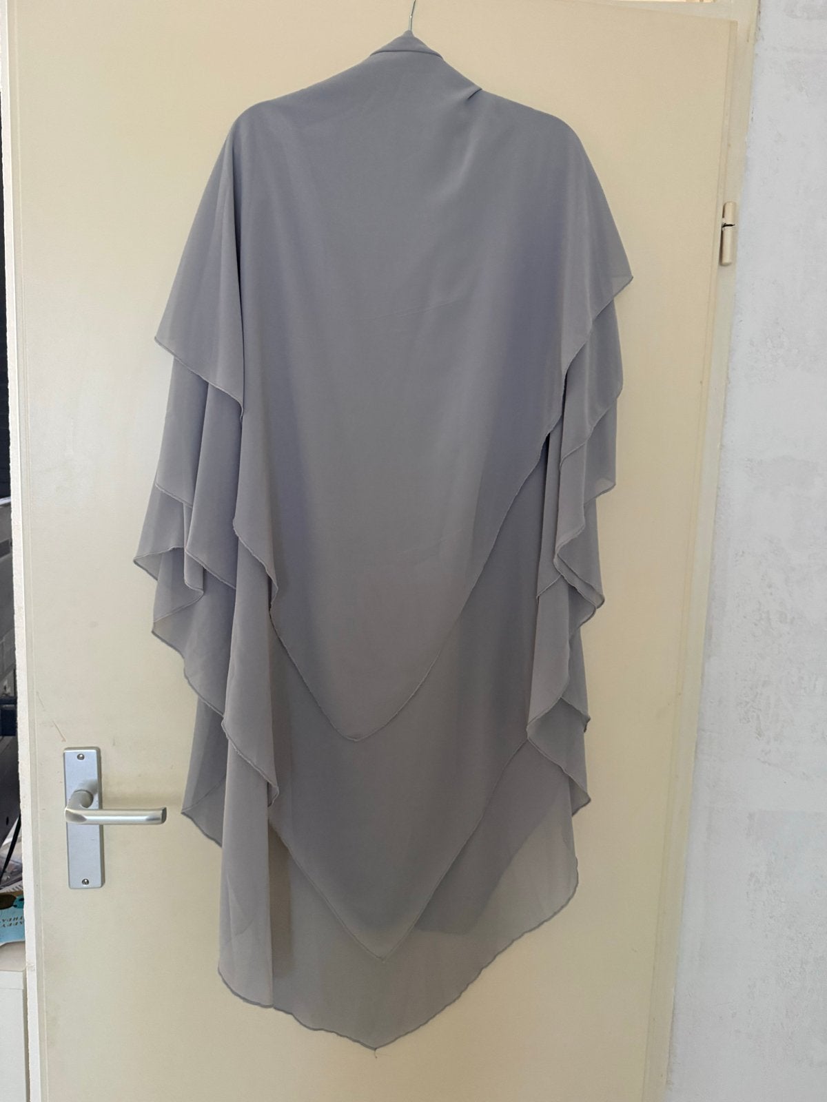 Grijze Chiffon Hijab - Elegant en Comfortabel ghimar, Kleding | Dames, Overige Dameskleding, Ophalen of Verzenden, Zo goed als nieuw