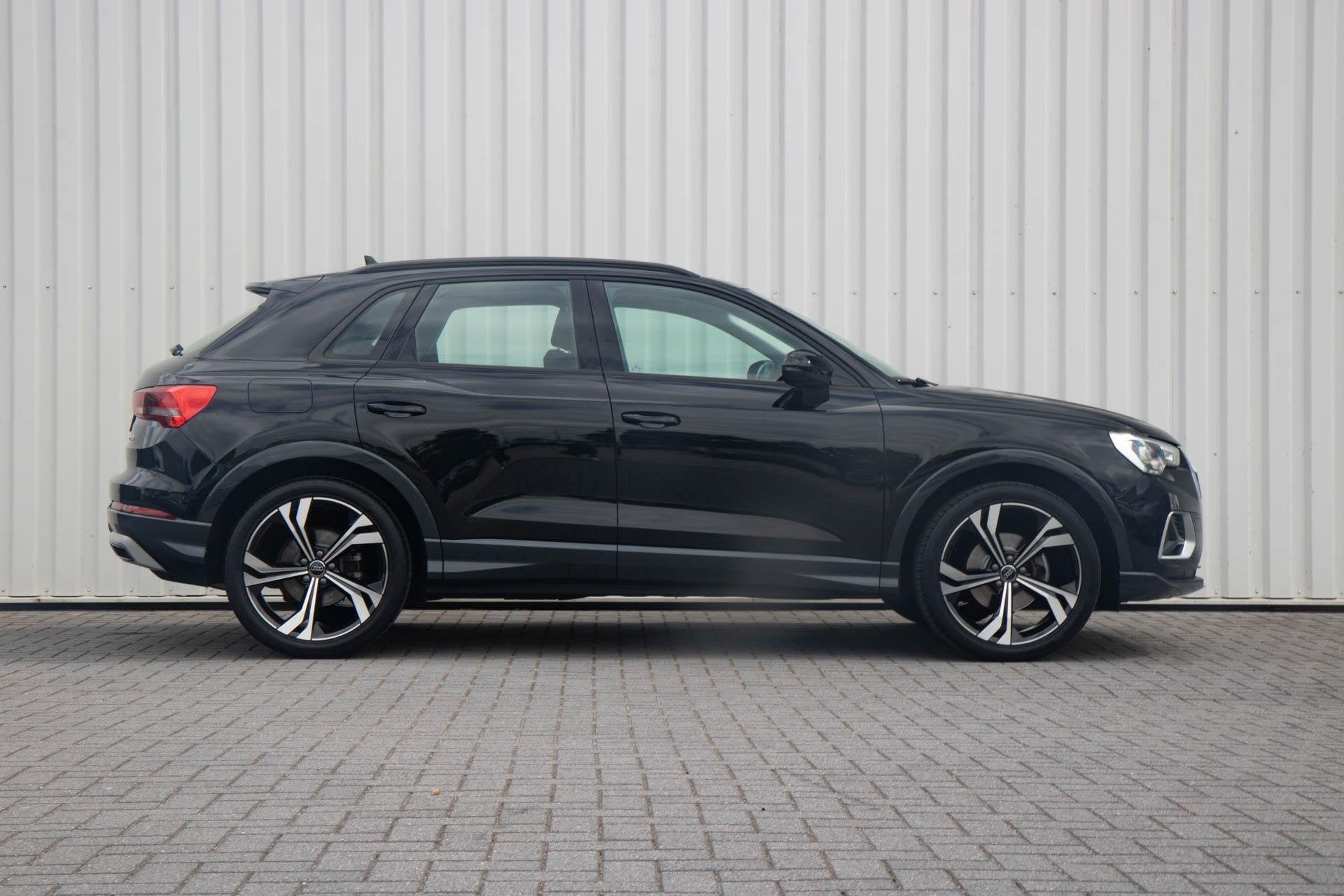 Audi Q3 35 TFSI 150pk S-tronic Pro Line S | Adaptive Cruise, Auto's, 12 maanden, 4 cilinders, 1505 kg, Leder en Stof