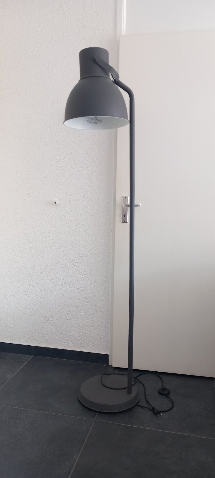 IKEA Hektar Staanlamp - Donkergrijs, Ophalen, E27 (groot), Zo goed als nieuw, Metaal