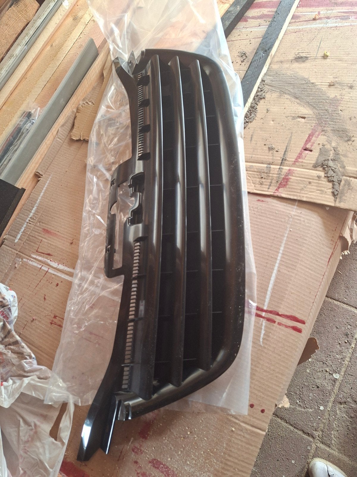 Grill VW Touran (2003-2011) / Caddy (2004-2016) - Nieuw, Ophalen, Nieuw, Voor, Bumper