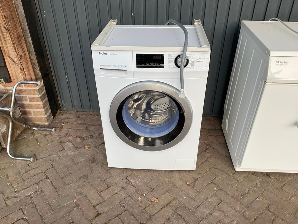 Wasmachine Haier, Ophalen, Zo goed als nieuw, 85 tot 90 cm, 1200 tot 1600 toeren