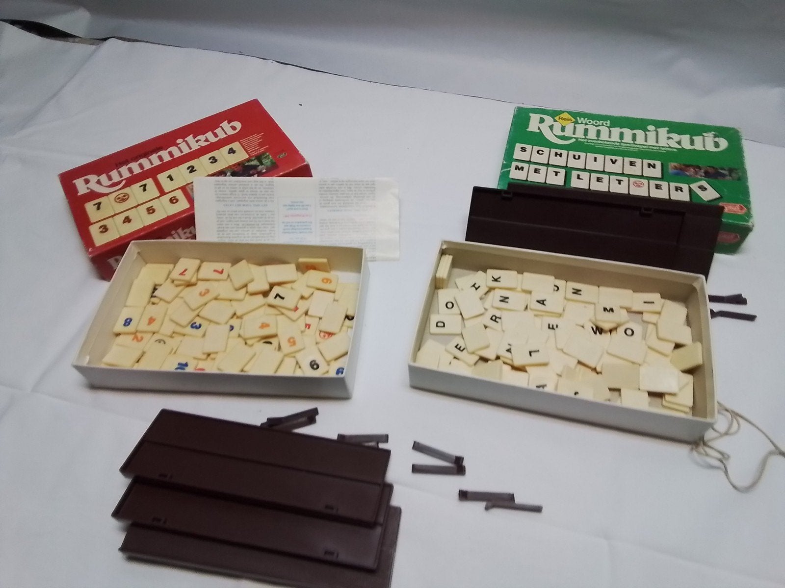 Rummikub en Rummikub Woord bordspellen, Ophalen of Verzenden, Minder dan 500 stukjes, Gebruikt, Overige typen