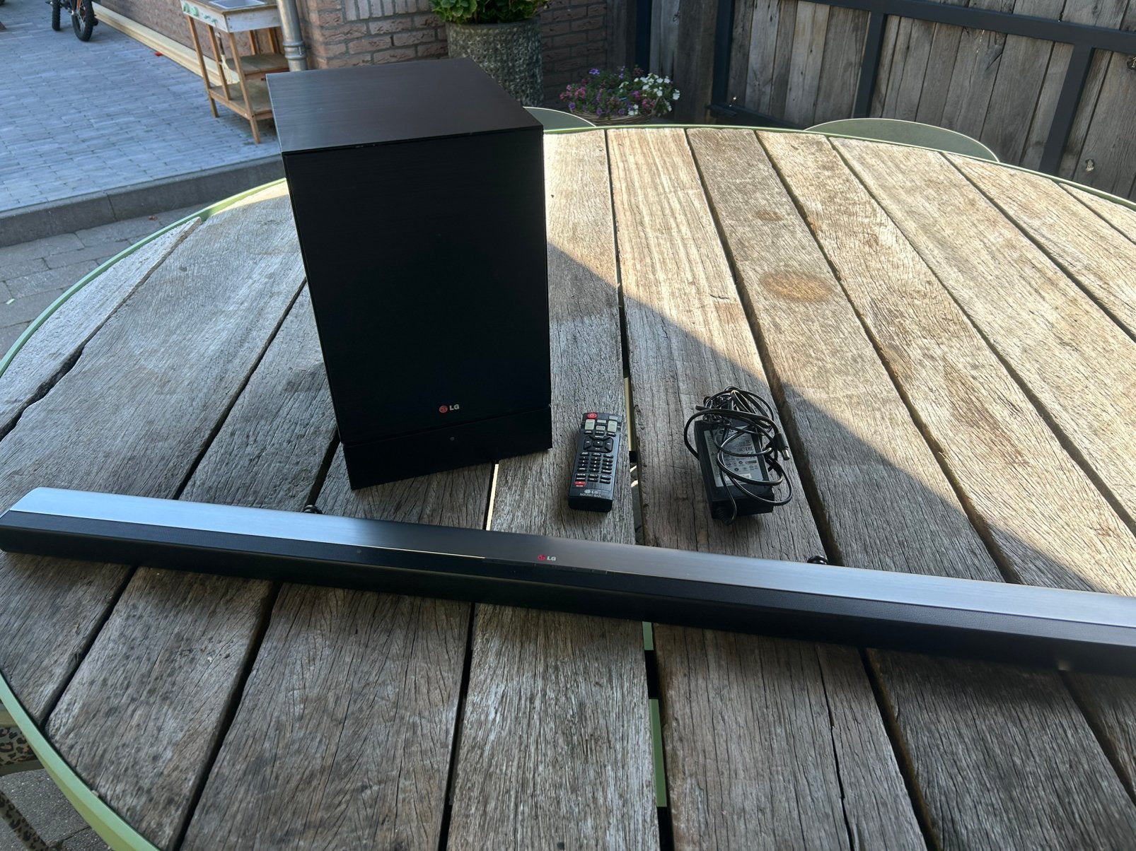 LG sound bar model NB4530A, Ophalen, Gebruikt