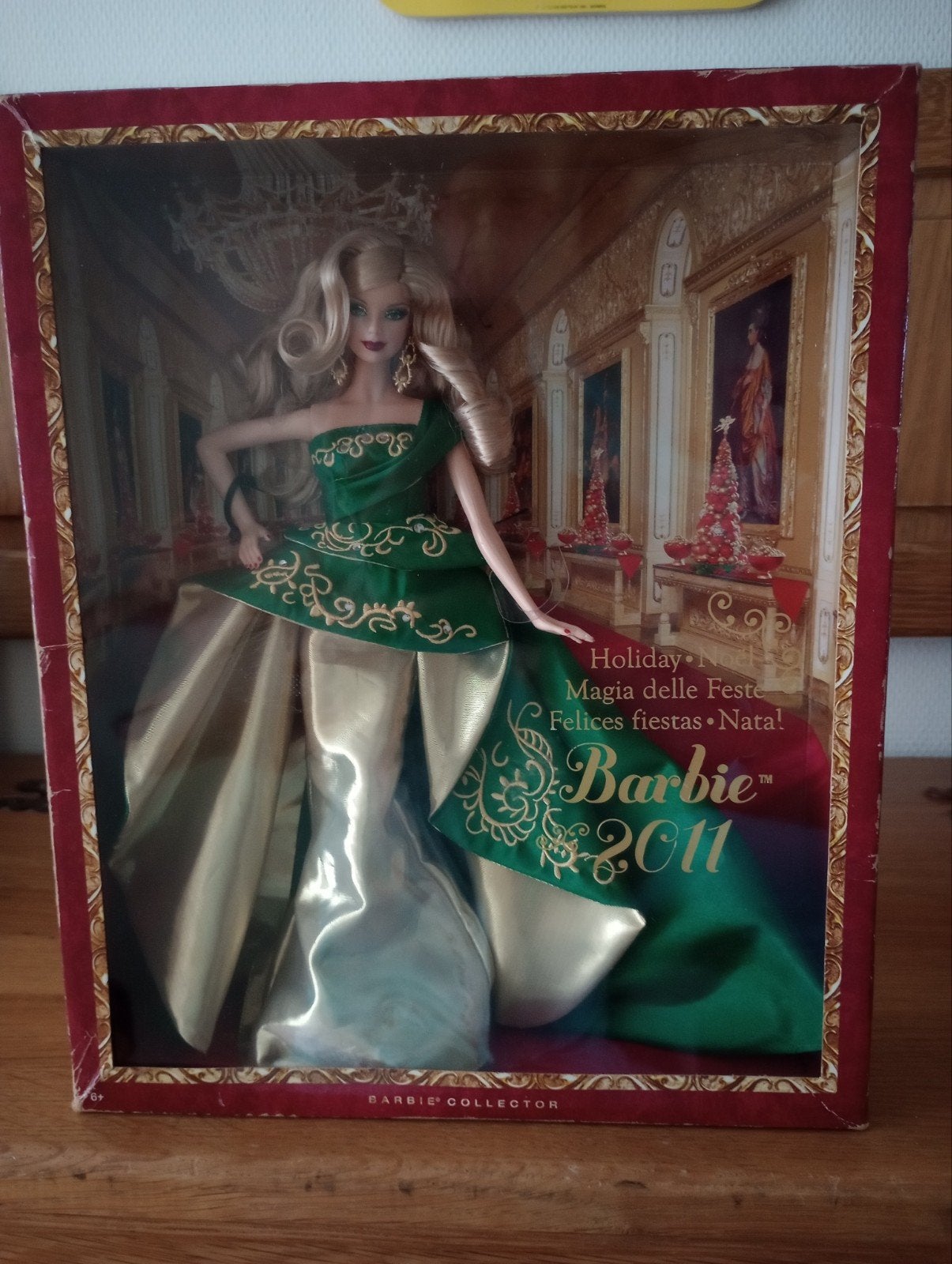 Barbie Holiday Noël 2011 van Mattel, Verzamelen, Ophalen of Verzenden, Zo goed als nieuw