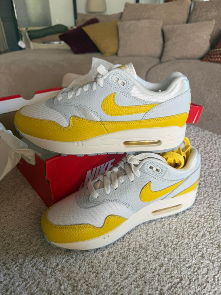 Nike Air Max 1 Tour Yellow WMNS EU39 DS Nieuw OG All, Geel, Nieuw, Ophalen of Verzenden, Sneakers of Gympen