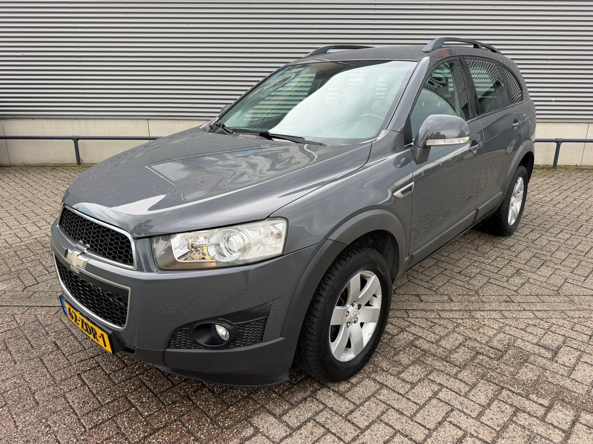 Chevrolet Captiva 2.4i LT 2WD, Voorwielaandrijving, Gebruikt, Zwart, 4 cilinders