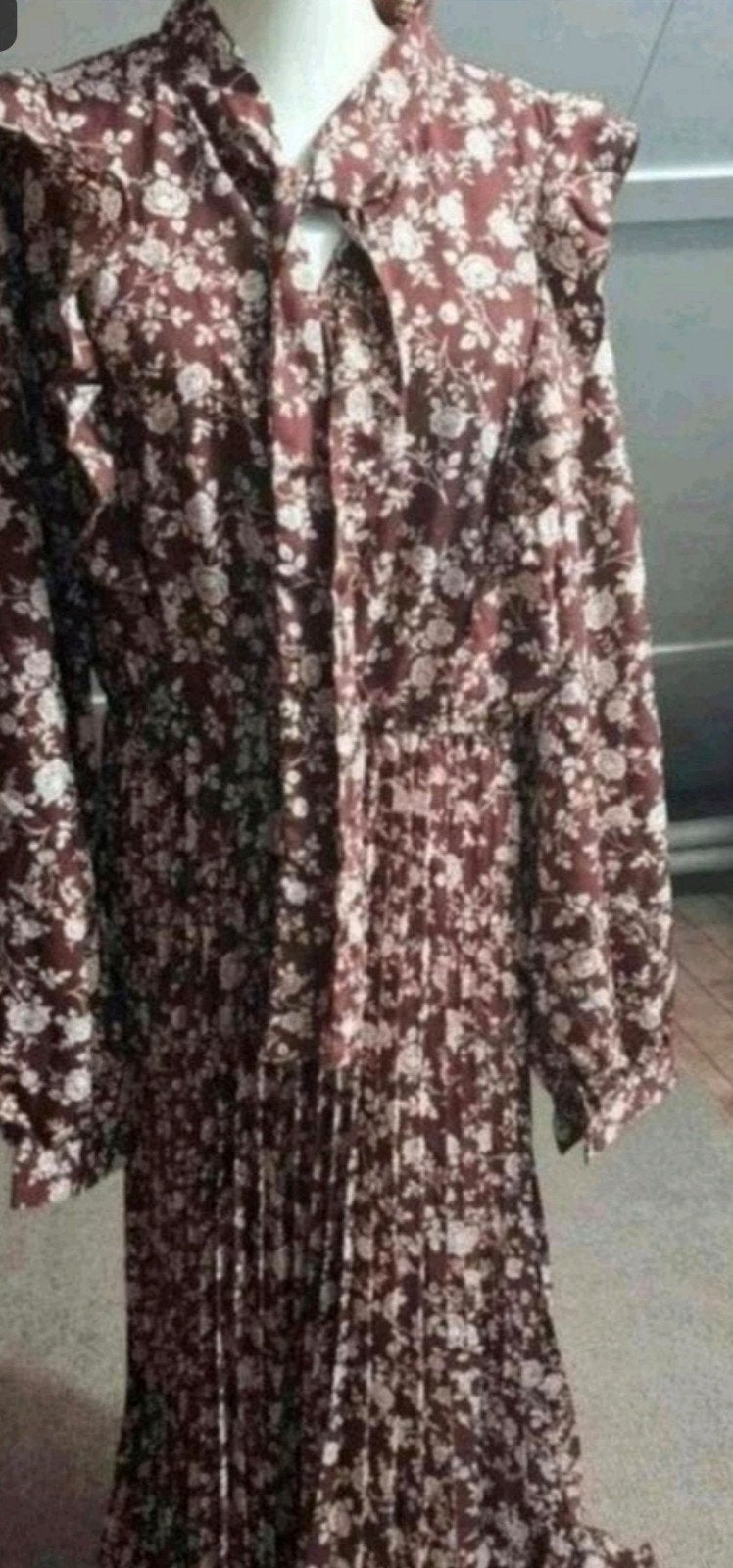 Jurk maat S polyester, Bruin, Zo goed als nieuw, Onder de knie, Ophalen