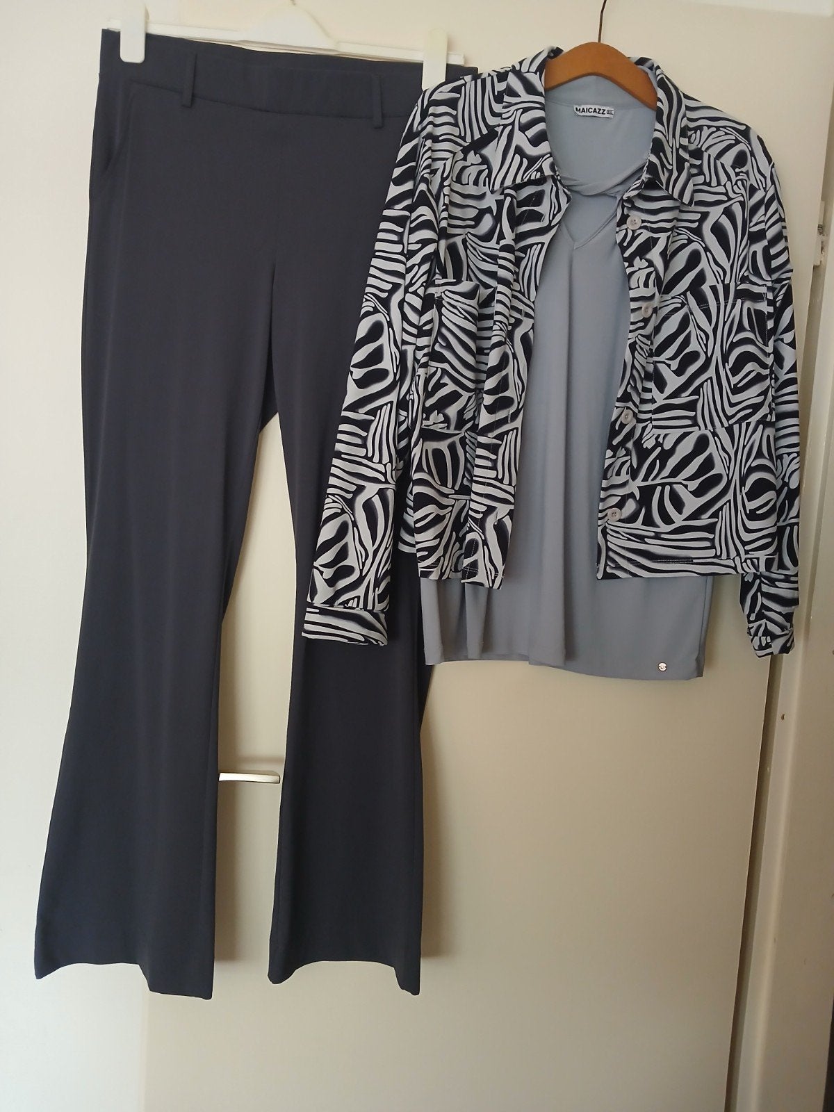 prachtige set 3delig maat xl, Ophalen of Verzenden, Zo goed als nieuw, Maat 46/48 (XL) of groter
