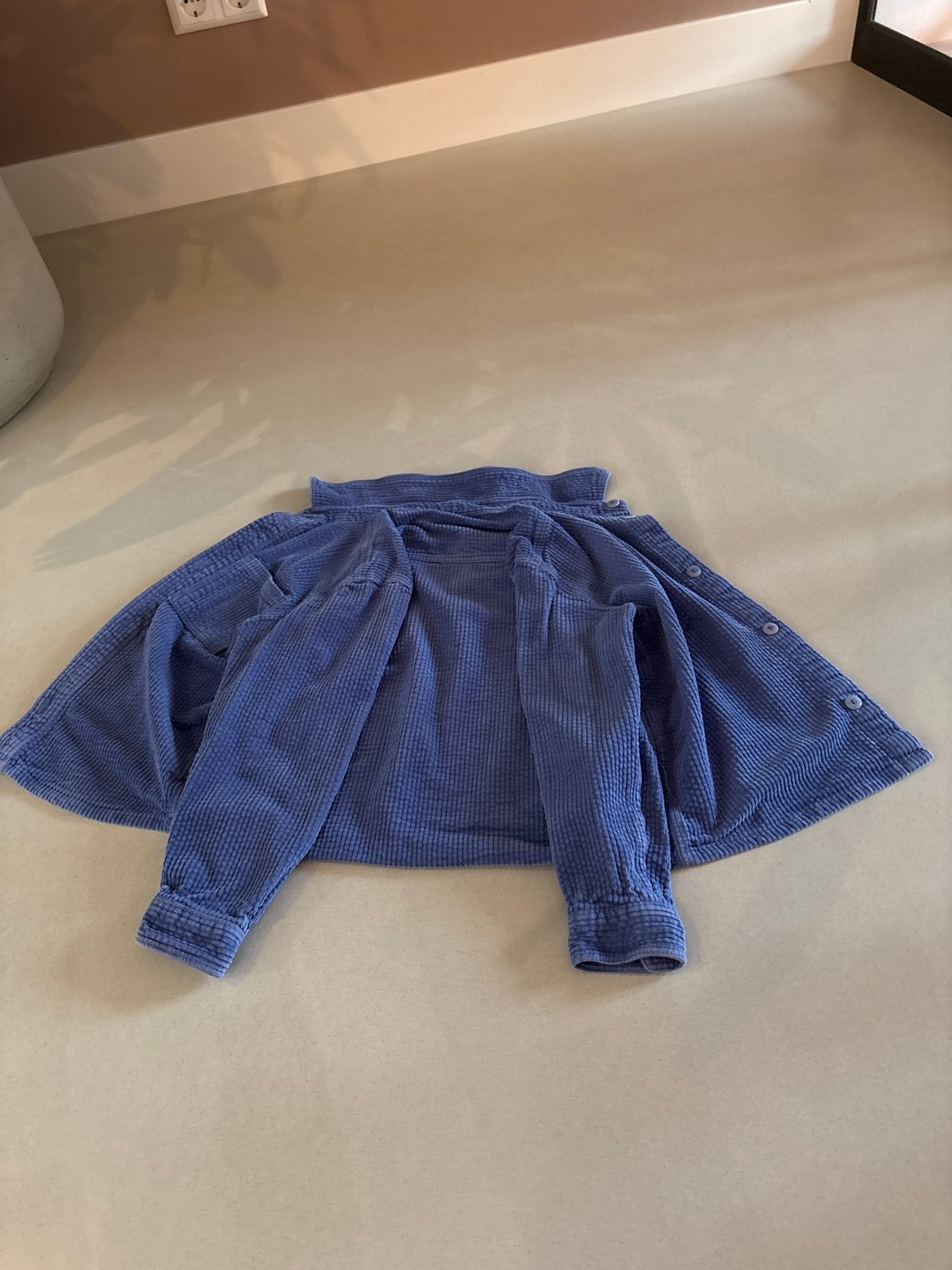 H&M Adorables Corduroy Overhemd Blauw Maat 120 (7-8Y), Ophalen, Zo goed als nieuw, Jongen of Meisje