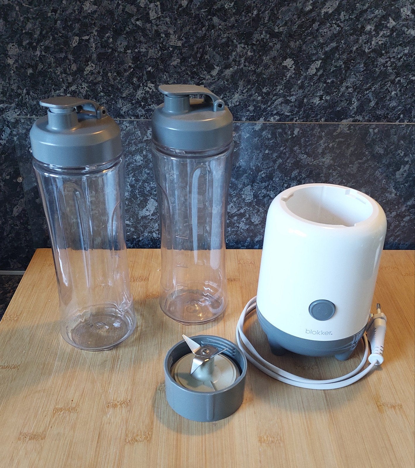 Blokker Blender to Go met 2 flessen, Witgoed en Apparatuur, Blenders, Ophalen of Verzenden, Zo goed als nieuw, Blender to go