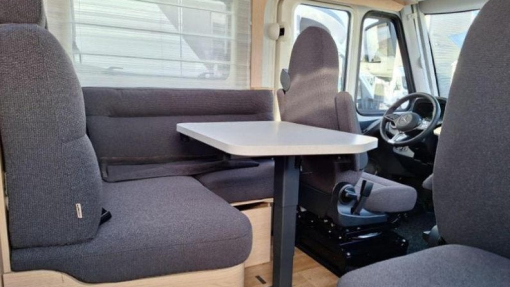 Hymer B-MC I 600 ENKELE BEDDEN + HEFBED AUTOMAAT, Caravans en Kamperen, Ringverwarming, ABS, Bedrijf, Diesel