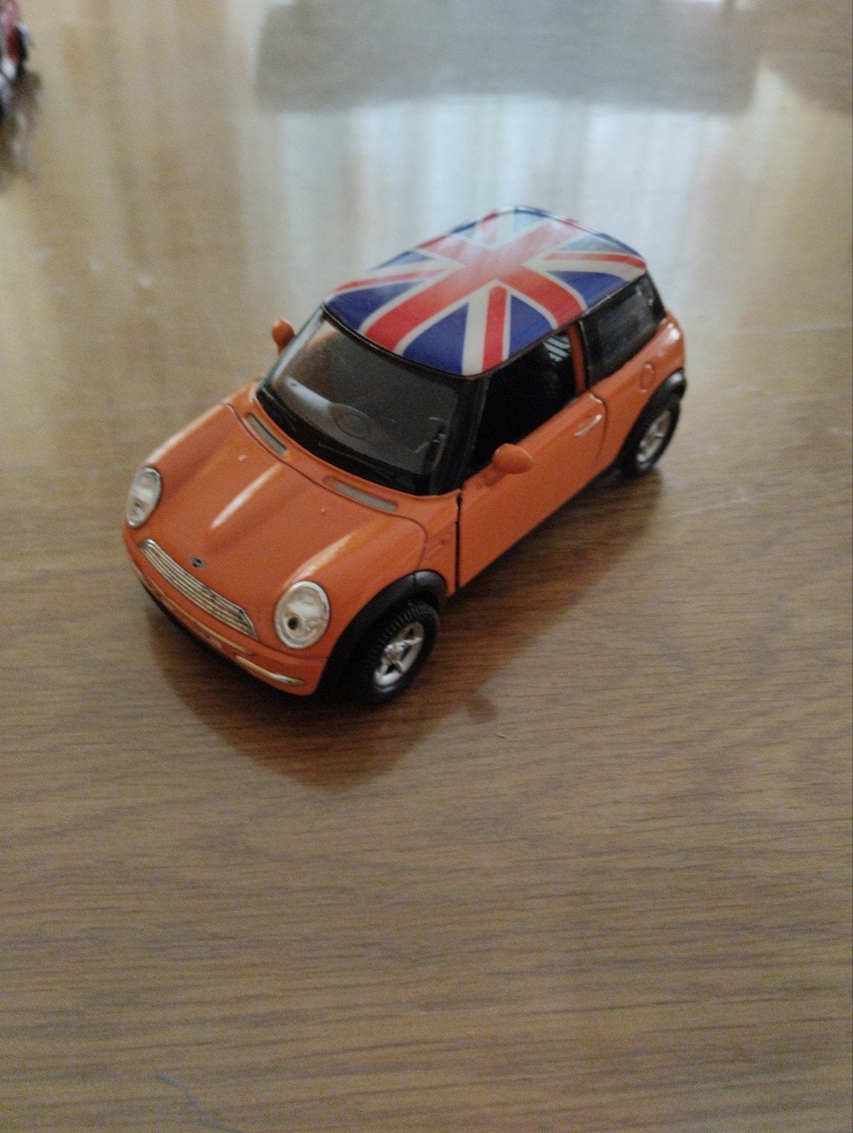 Mini Cooper modelauto met Union Jack dak - Rijdt!, Hobby en Vrije tijd, Modelauto's | 1:43, Ophalen of Verzenden, Gebruikt, Auto