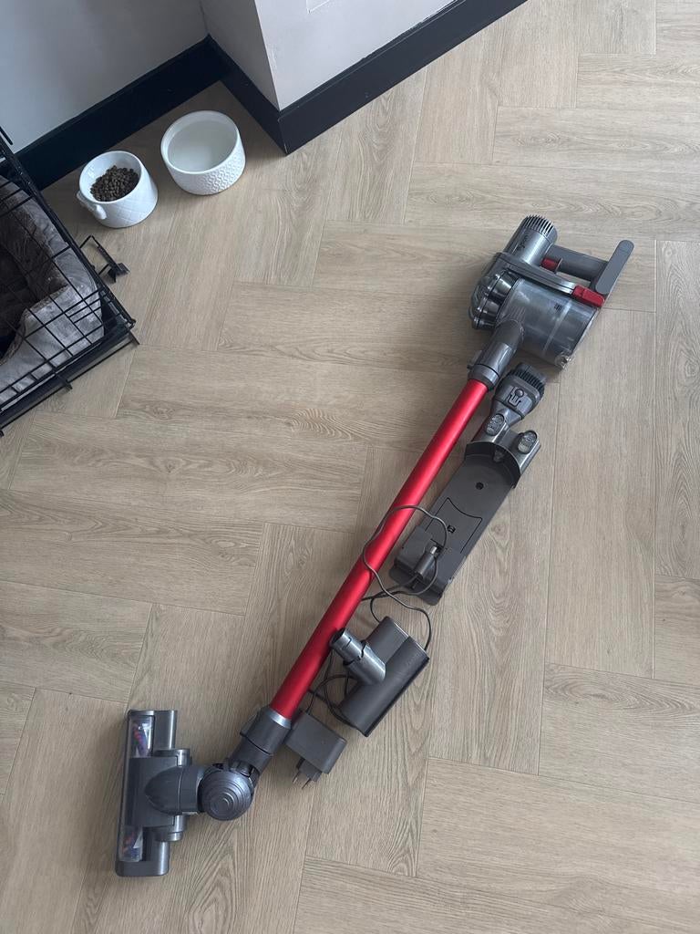 Dyson stofzuiger met opzetstukken, Witgoed en Apparatuur, Stofzuigers, Ophalen of Verzenden, Gebruikt, Reservoir