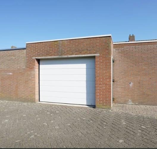 Complete Novadoor Sectionaaldeur Manchester 2500x2140mm, Ophalen, Kunststof, Gebruikt, Garagedeur