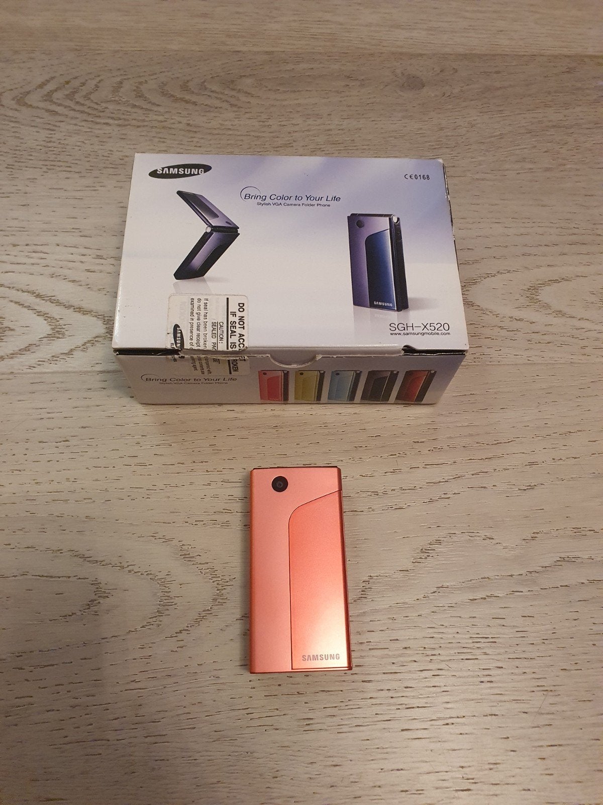 Zeldzame Samsung X520 flip nieuw in doos, Telecommunicatie, Mobiele telefoons | Samsung, Zwart, Overige systemen, Nieuw, Ophalen of Verzenden