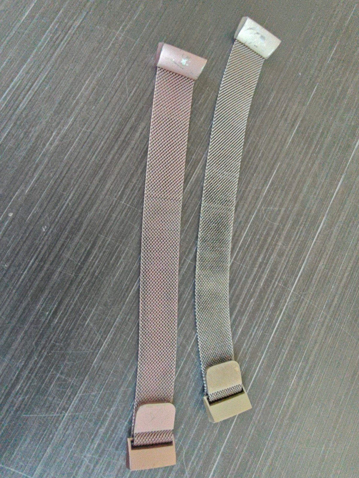 Fitbit Milanese bandje - beschadigd, zacht prijsje, Ophalen, Gebruikt, Zwart, Fitbit