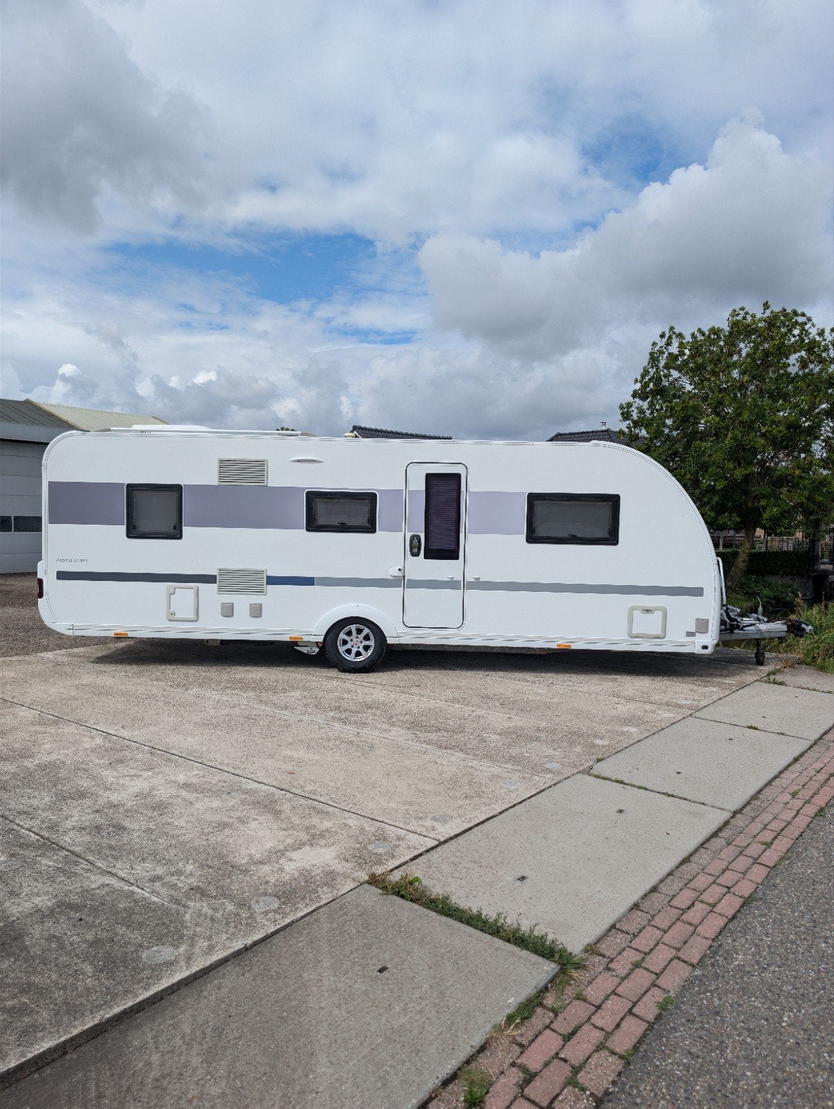 Apria Alpina 663 PT, Queensbed, 7 tot 8 meter, Treinzit, Particulier