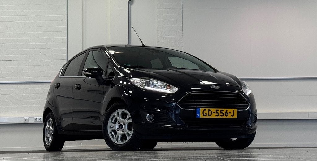 Ford Fiesta 1.5 TDCi Titanium Lease Camera Navigatie Getint, Voorwielaandrijving, Stof, Gebruikt, 1036 kg