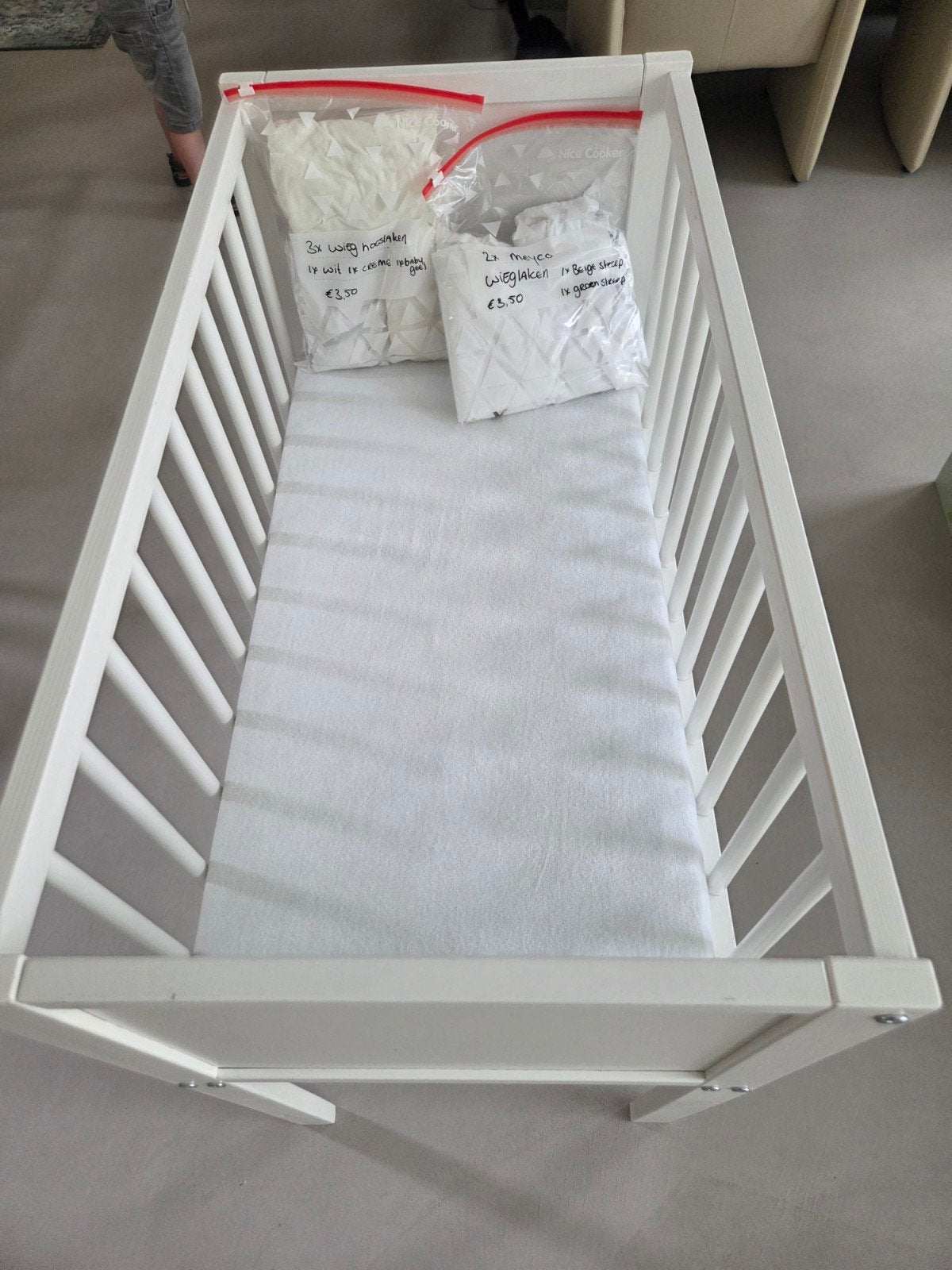 Witte Wieg met Matras en Lakens, Ophalen, Zo goed als nieuw, Wieg