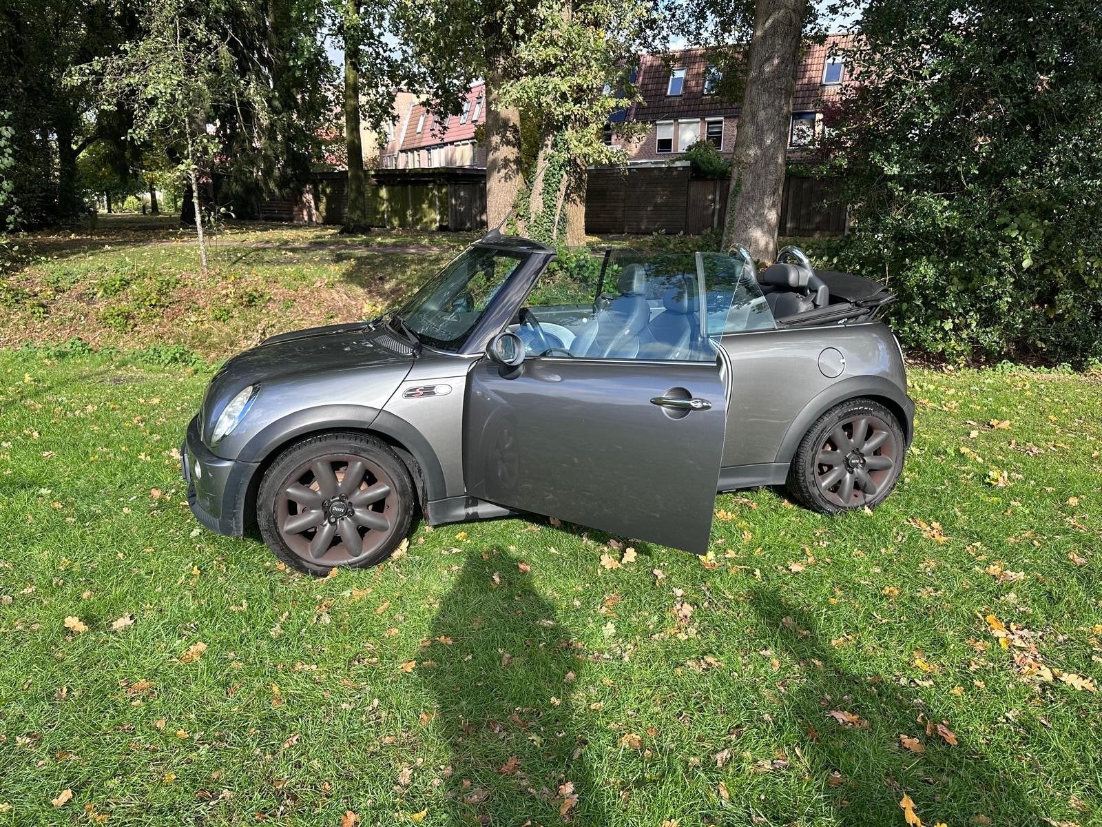 Mini 1.6 16V Cooper S Cabrio 2005 Grijs, Auto's, Voorwielaandrijving, 4 cilinders, Cabriolet, 4 stoelen