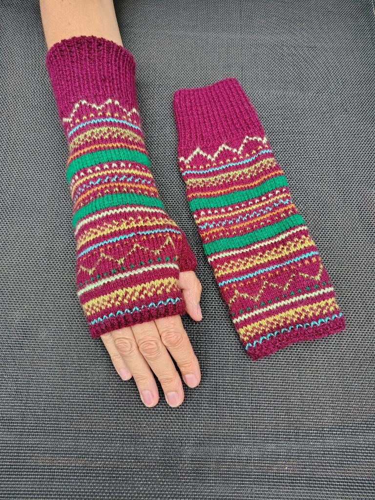nieuwe unieke fijngebreide lange handschoenen, Kleding | Dames, Mutsen, Sjaals en Handschoenen, Ophalen of Verzenden, Nieuw, Handschoenen