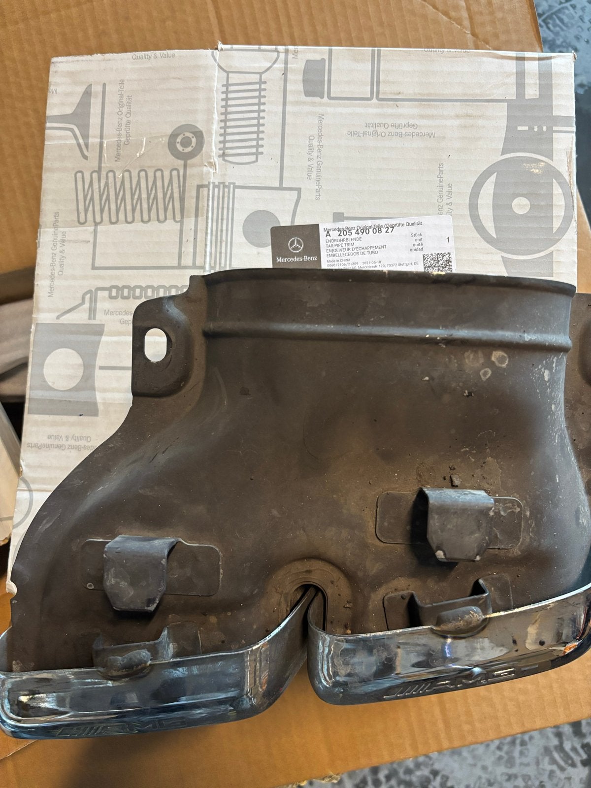 Mercedes-Benz AMG Uitlaat Sierstukken A2054900827 C63 W20, Ophalen of Verzenden, Gebruikt, Mercedes-Benz
