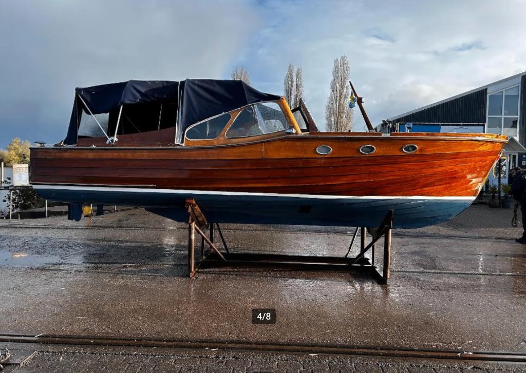 Gezocht spoed iemand die mijn onderwaterschip kan schuren