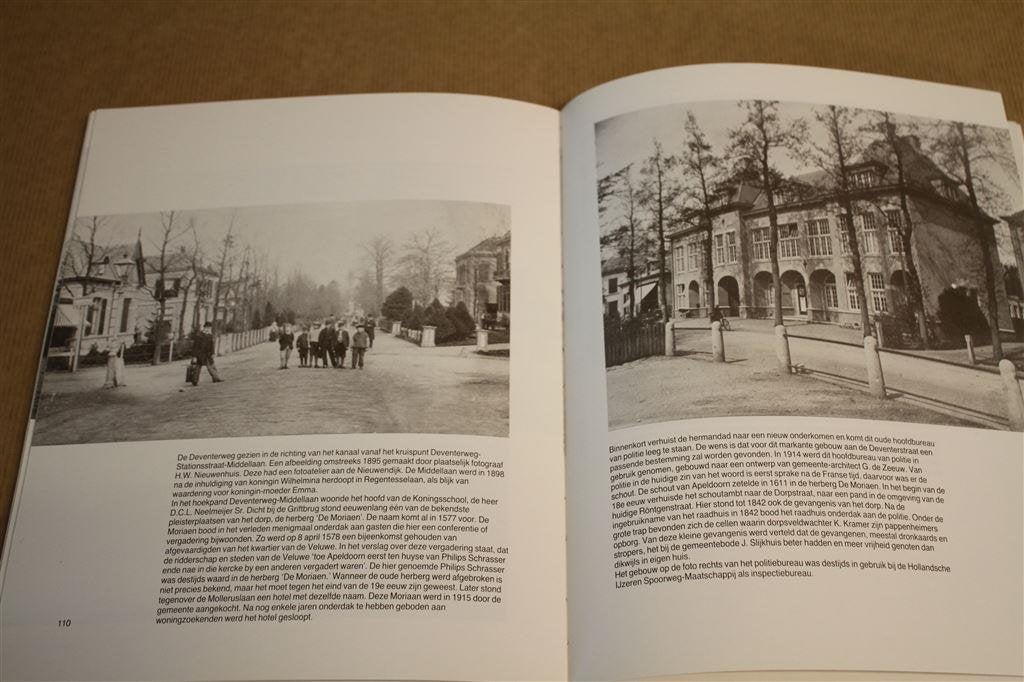 Apeldoorn verleden tijd. Huub Ummels., Ophalen of Verzenden, Gelezen