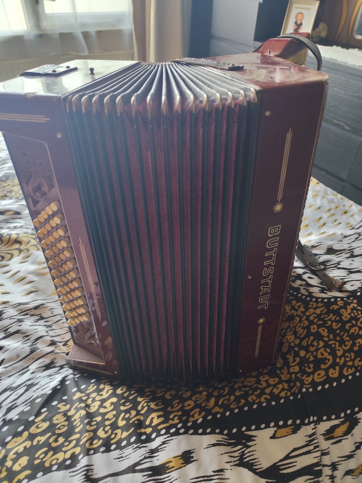 Vintage Buttstädt Accordeon - Toetsaccordeon, Gebruikt, Met riemen, Overige formaten, Toetsaccordeon