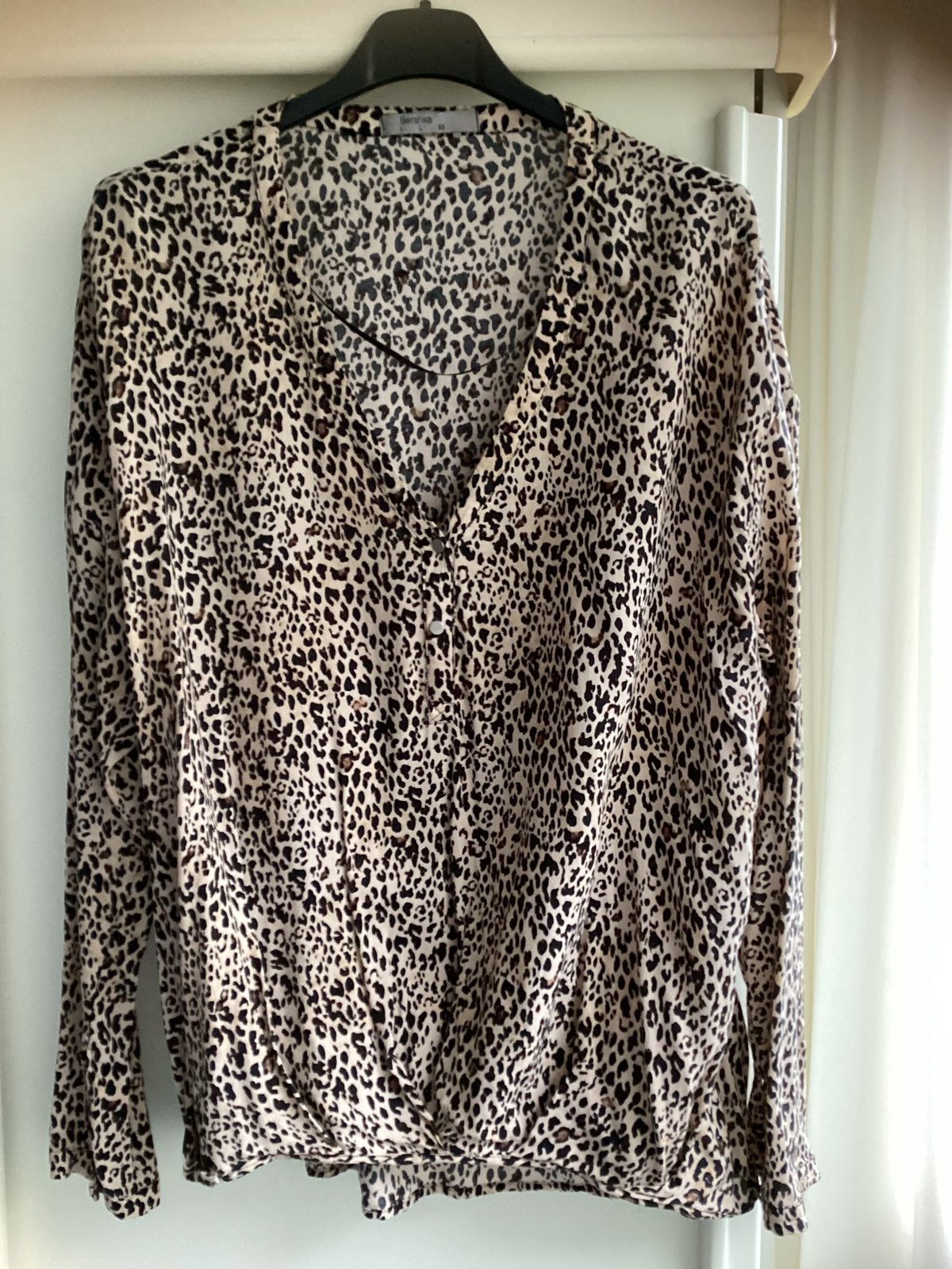 Blouse panter maat M Bershka, Ophalen of Verzenden, Zo goed als nieuw, Maat 38/40 (M)