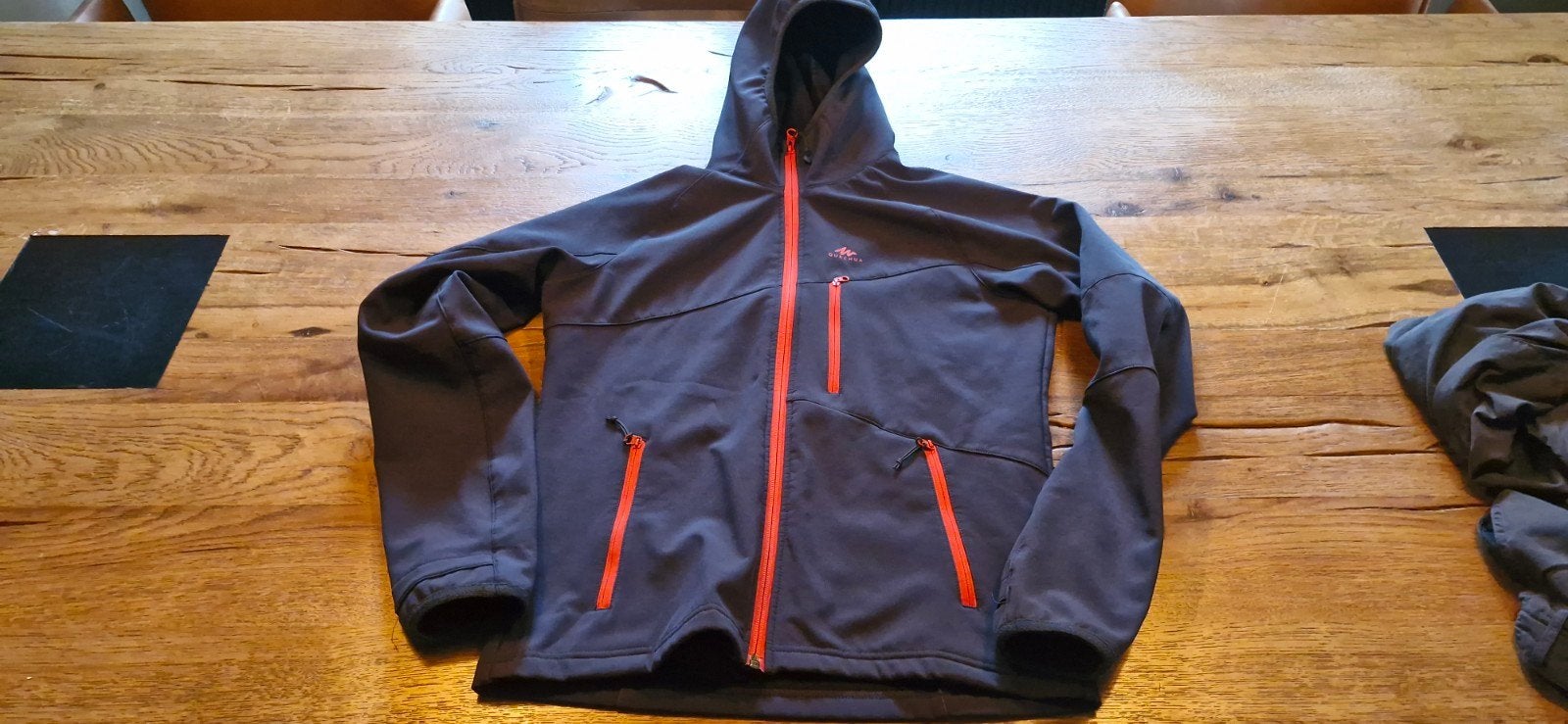 Quechua wandelbroek en softshell jas - leeftijd 12/ 13 jaar, Kleding | Heren, Sportkleding, Quechua, Wandelen of Outdoor, Overige maten