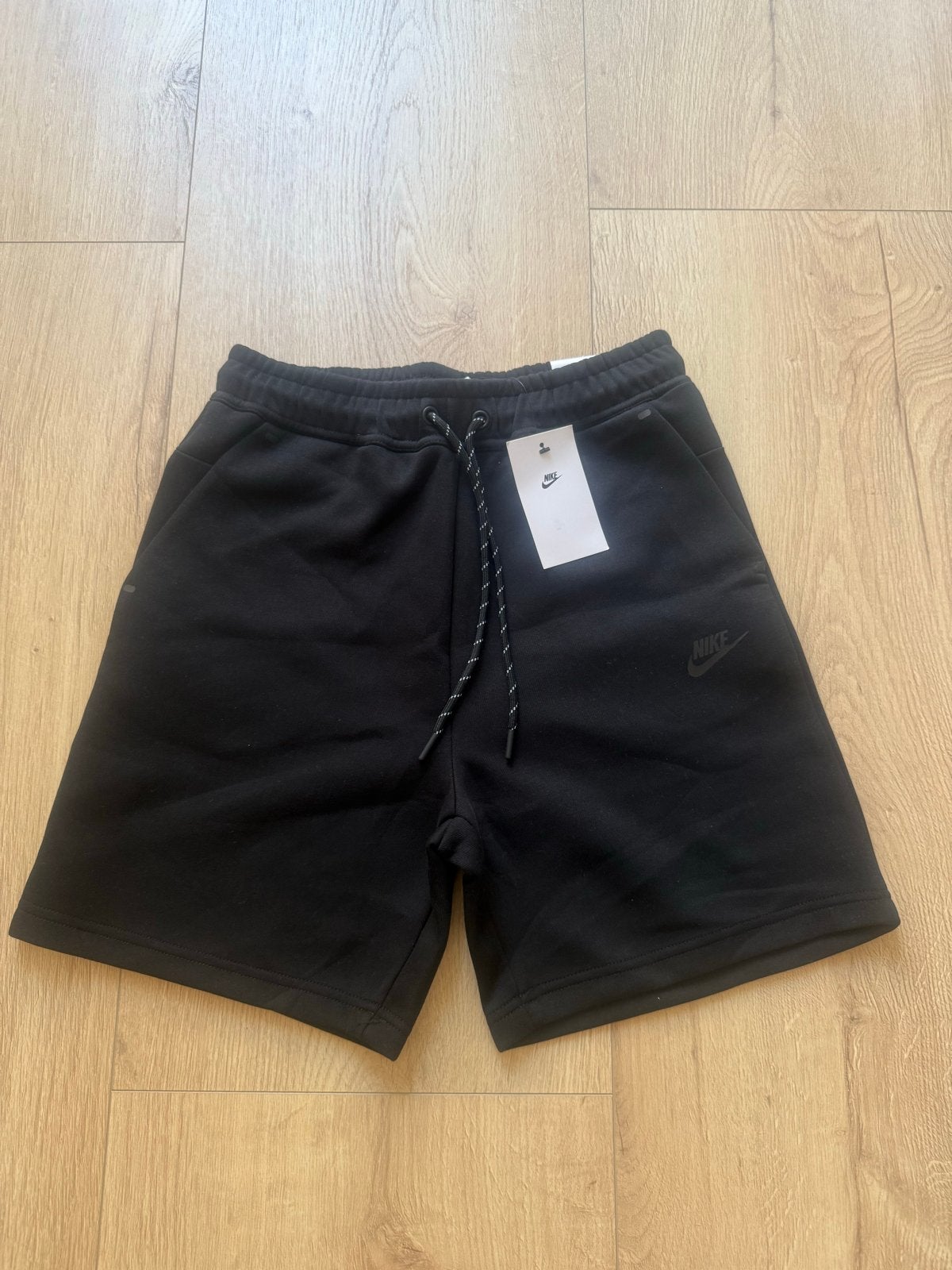 Nike Tech Fleece Korte Broek Maat M Zwart Nieuw, Kleding | Heren, Sportkleding, Maat 48/50 (M), Zwart, Nieuw, Ophalen of Verzenden