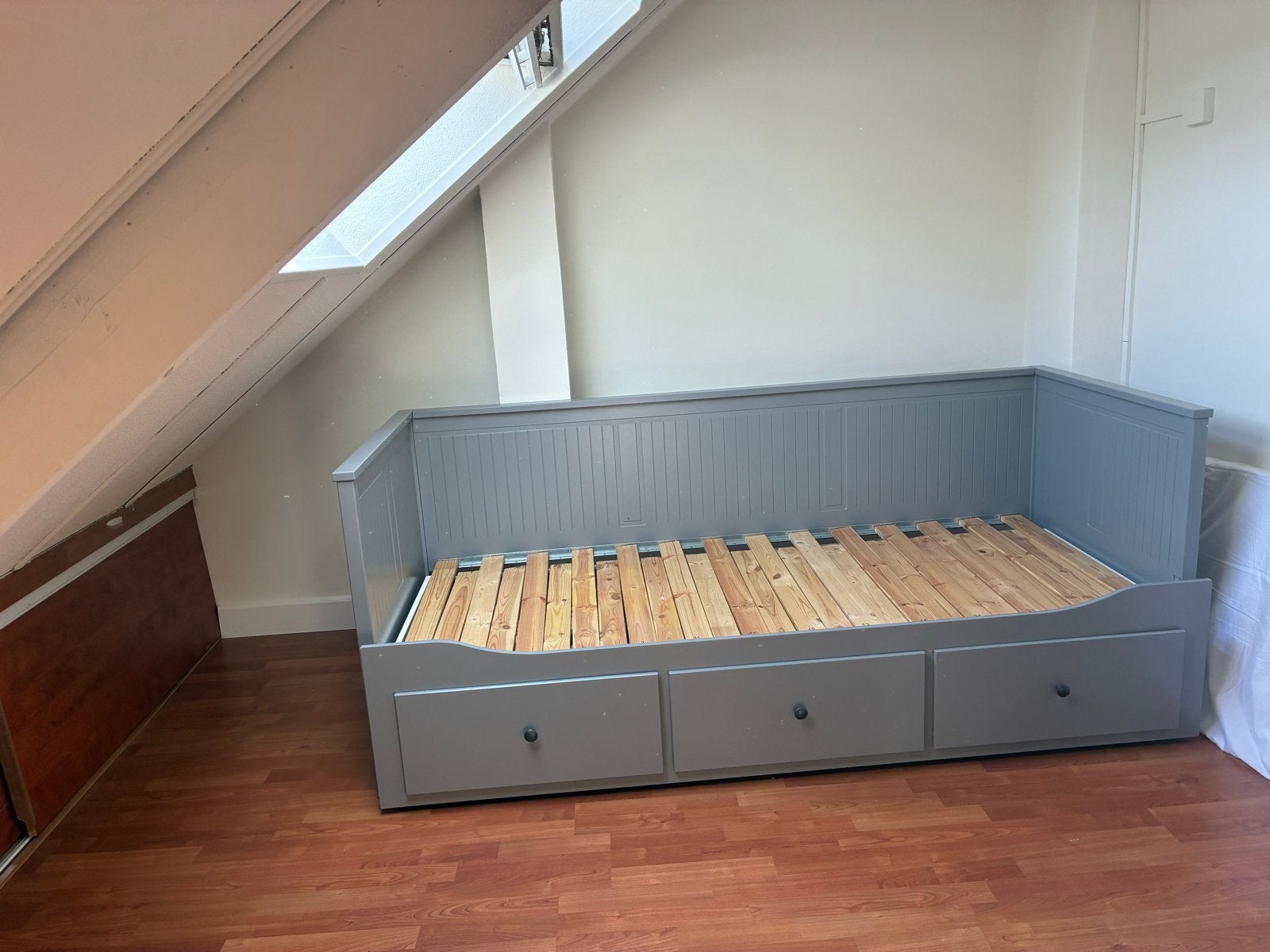 Hemnes bedbank, Ophalen, Gebruikt, 90 cm, Eenpersoons