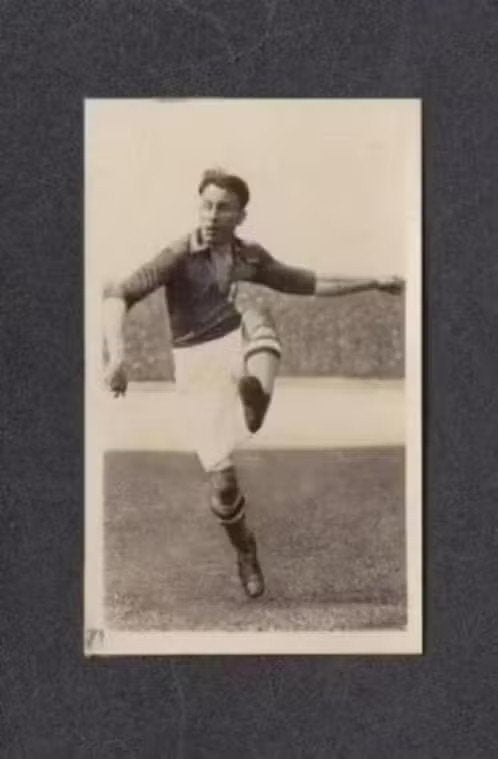 Voetbalplaatje Harry Denis HBS Den Haag Ned. Elftal Oranje, Ophalen of Verzenden, Zo goed als nieuw