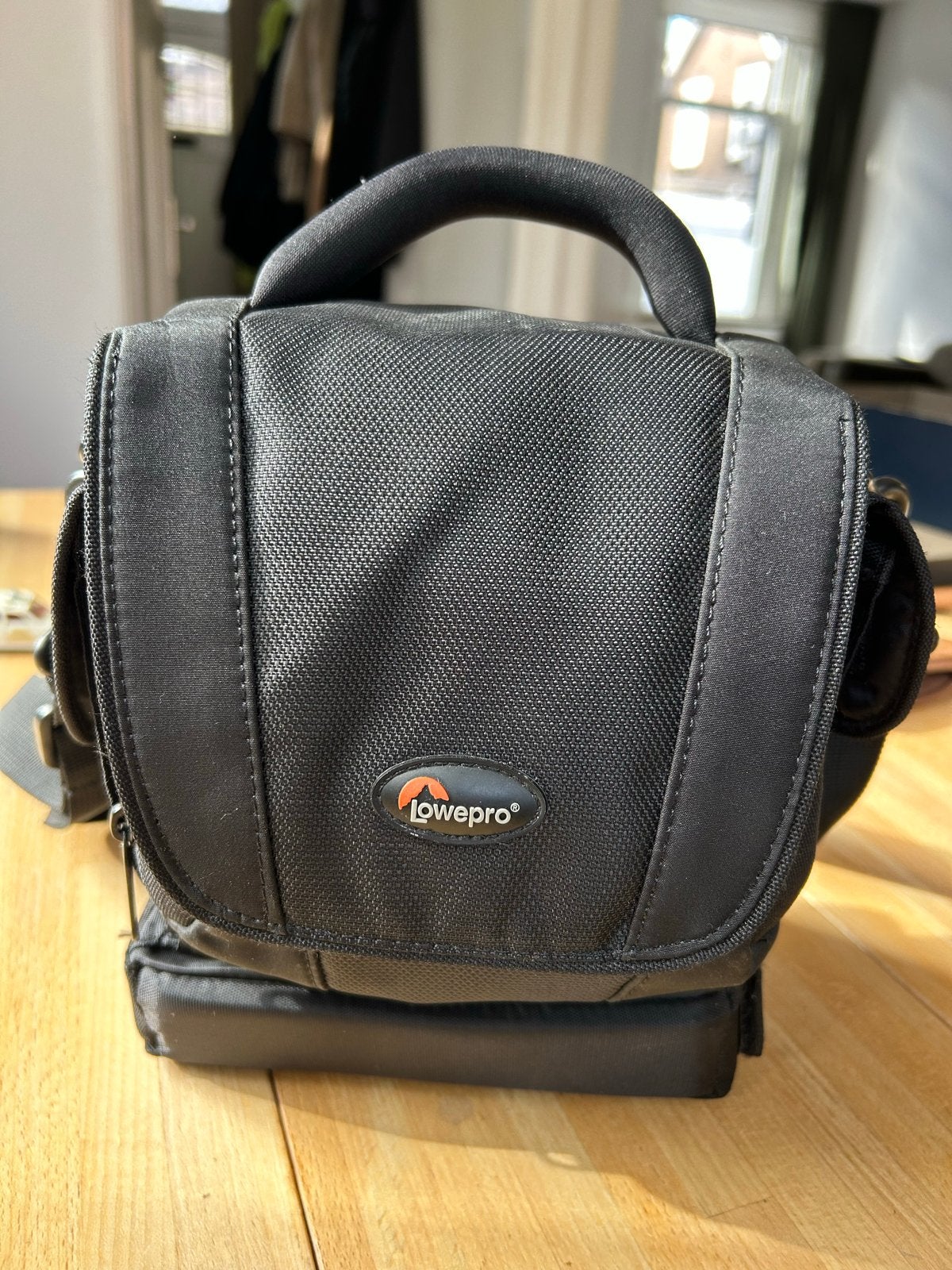Sony DCR-HC27E Handycam met accessoires en tas, Mini dv, 20x of meer, Ophalen of Verzenden, Zo goed als nieuw