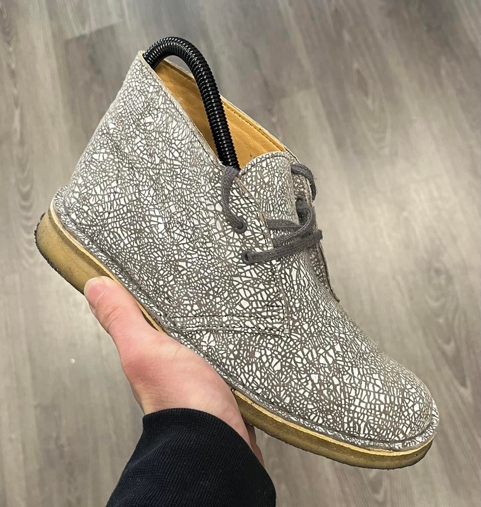 Clarks Van Assem desert boot schoenen - Maat 36, Kleding | Dames, Schoenen, Lage of Enkellaarzen, Ophalen of Verzenden, Zo goed als nieuw