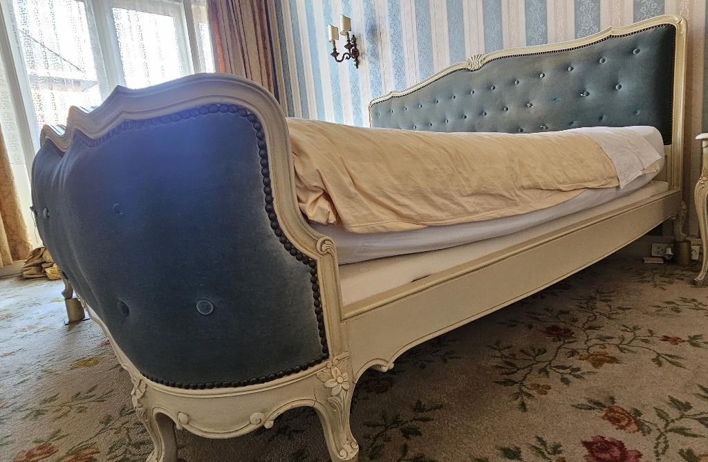 Een Frans 2-persoons brocante ledikant, Huis en Inrichting, Slaapkamer | Bedden, Gebruikt, Tweepersoons, Overige maten, Overige maten