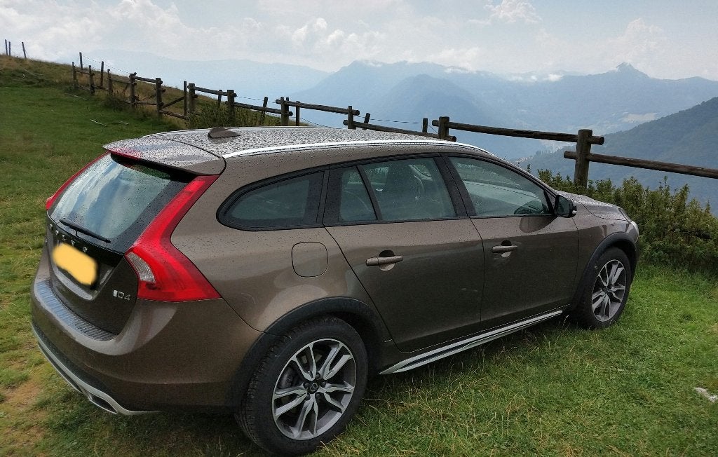 Top onderhouden Volvo V60 Cross Country D4 (235pk) -  2016, Auto's, Volvo, Voorwielaandrijving, 1800 kg, Euro 6, 4 cilinders