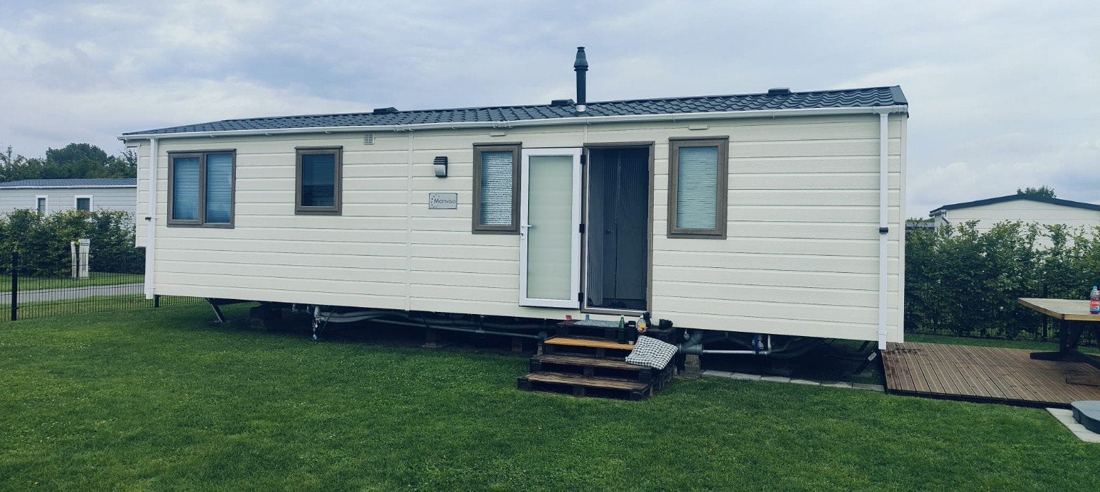 Luxe Monviso Chalet te koop op Camping de Lagewerf, Particulier, 2000 kg en meer, 8 meter en meer, Overige