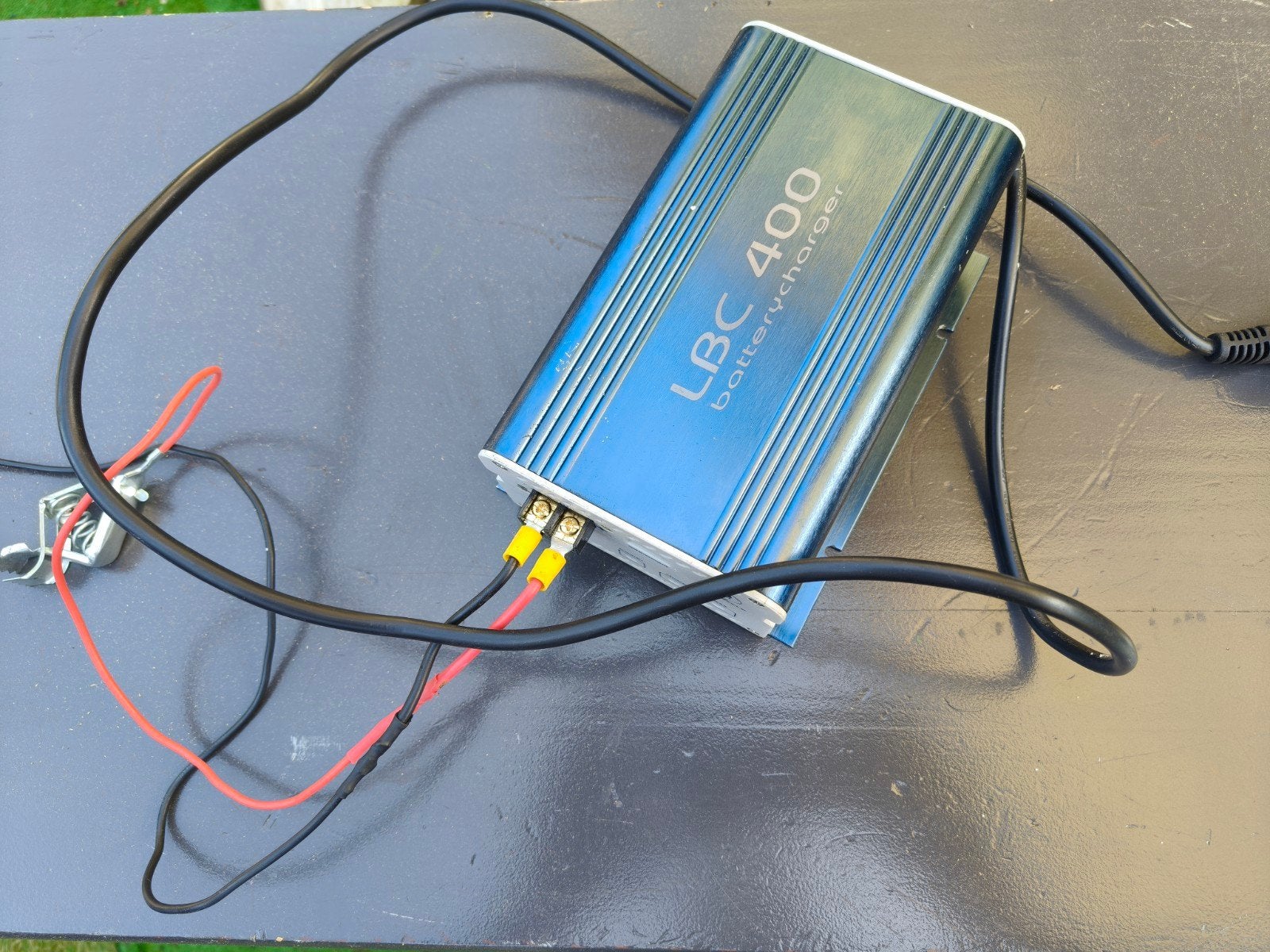 LBC 400 Acculader - Perfect voor garage/werkplaats, Ophalen of Verzenden, Gebruikt