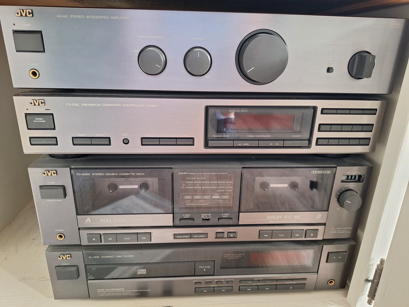 JVC stereo,.Tuner,, versterker, CD en cassette met boxen, Ophalen, Gebruikt, JVC, Losse componenten