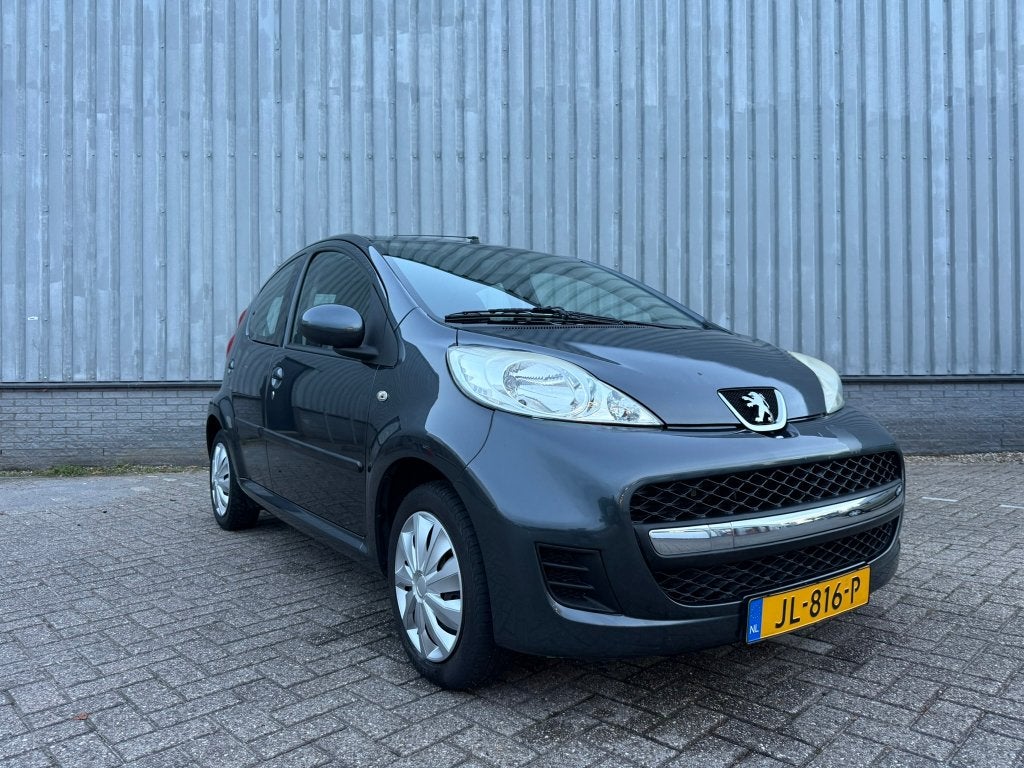 Peugeot 107 1.0-12V | Nieuwe koppeling | APK 06-27 | Airco, Auto's, Voorwielaandrijving, Euro 5, Stof, Zwart