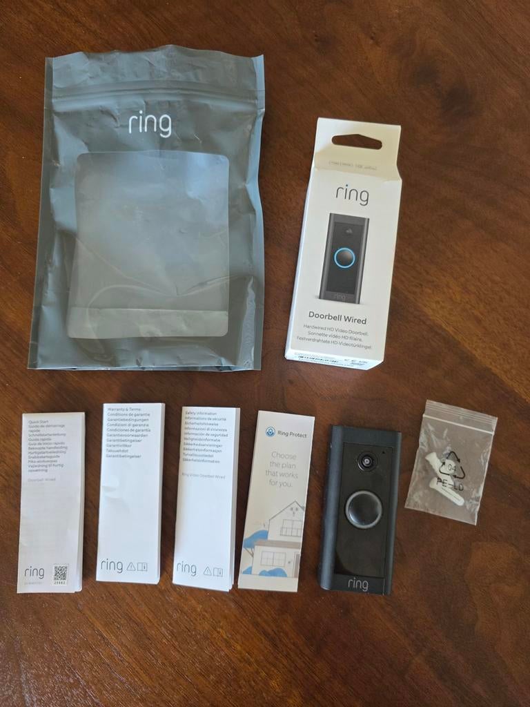 Zwarte Ring Deurbel Bedraad, Huis en Inrichting, Deurbellen, Zo goed als nieuw, Bedraad, Ingebouwde camera, Compatibel met smartphone