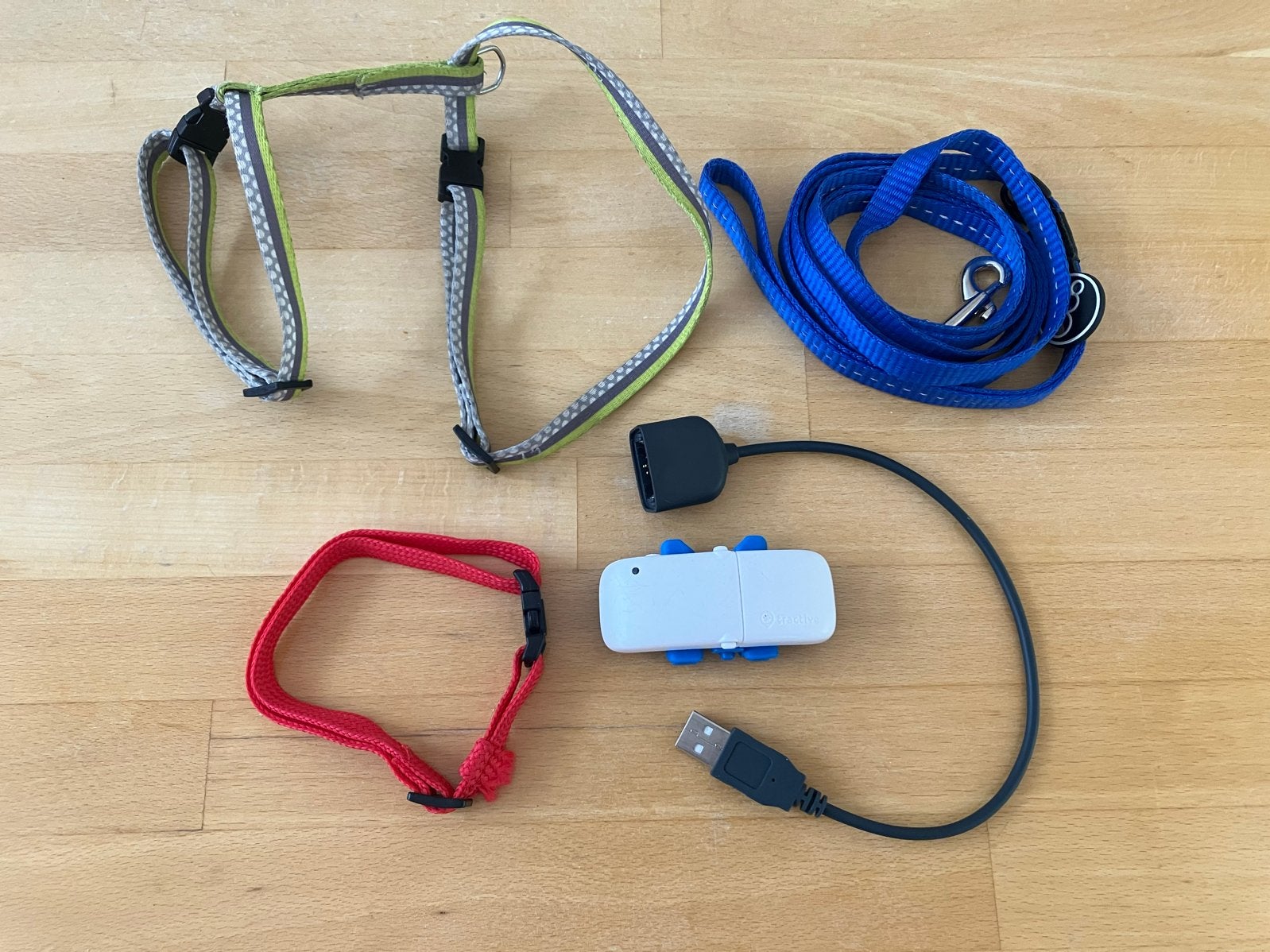 Tractive kattentracker plus toebehoren, Ophalen of Verzenden, GPS, Gebruikt
