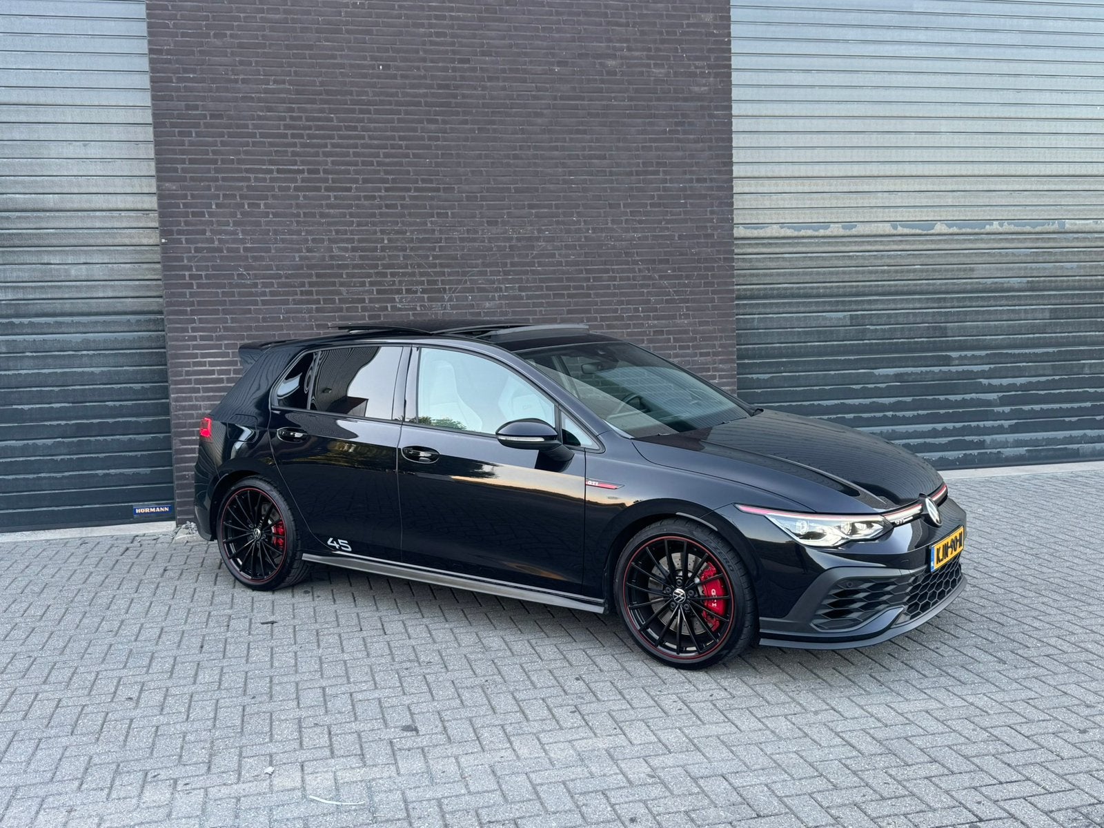 VW Golf GTI Clubsport 45 | Akra | Pano | H&K | HUD |Garantie, 4 cilinders, 1984 cc, Zwart, Leder