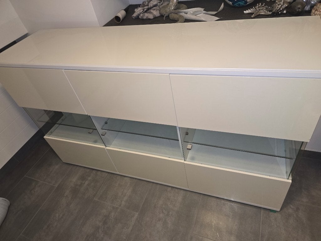 Dressoir Hoogglans Wit met glas 150 cm breed, Ophalen, Gebruikt, 100 tot 150 cm, Met deur(en)
