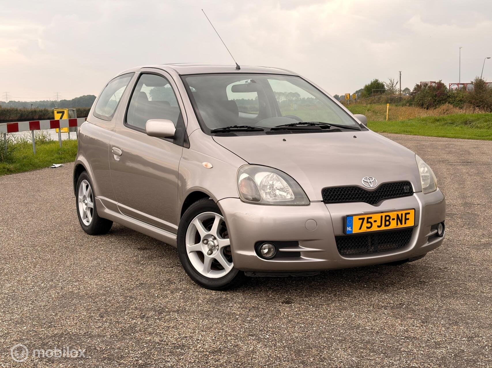 Toyota Yaris 1.5-16V VVT-i T-Sport, Voorwielaandrijving, 1497 cc, Gebruikt, 31 €/maand