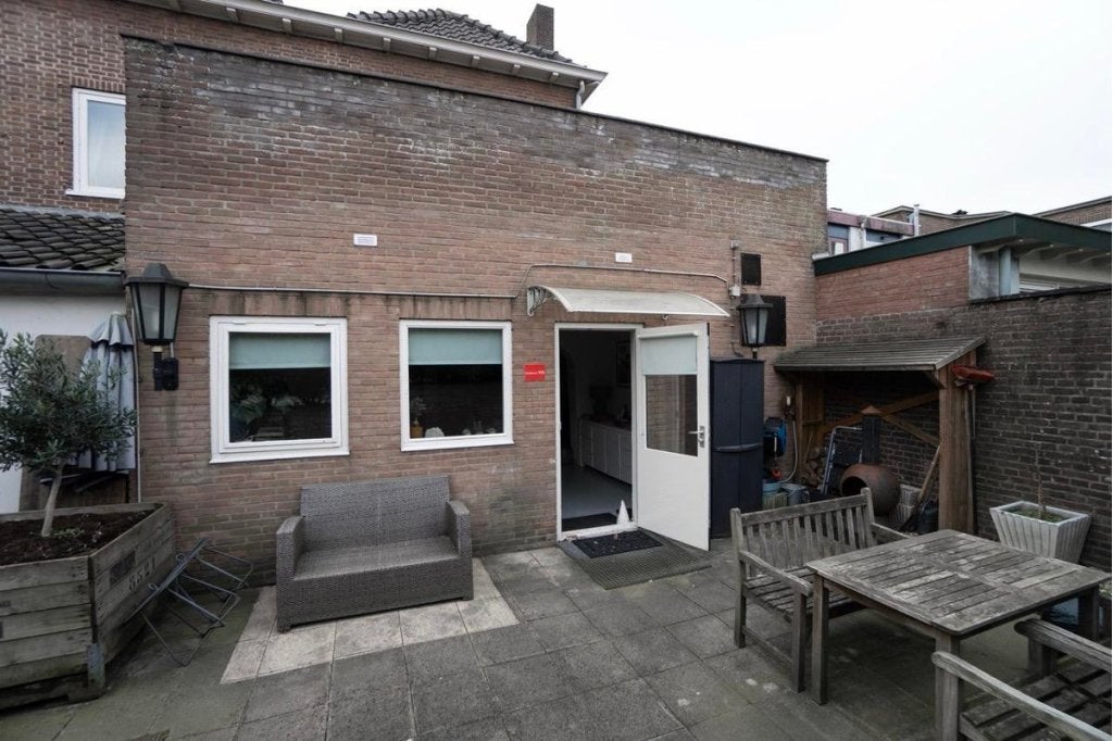 NIEUW! Woonruimte te huur Dorpsstraat, Renkum, Huizen en Kamers