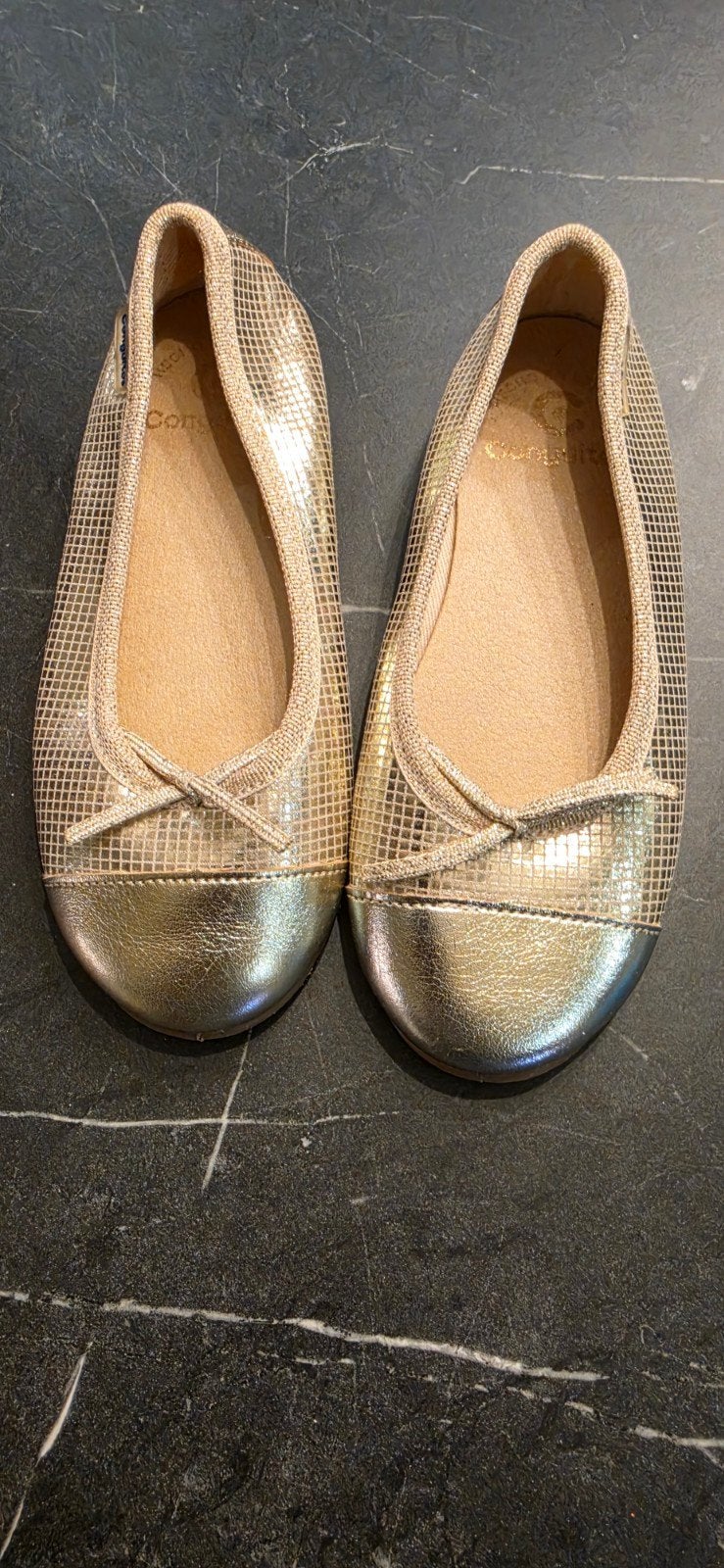Gouden ballerina's maat 28 - Comfortabel en stijlvol, Gebruikt, Meisje, Schoenen, Ophalen of Verzenden