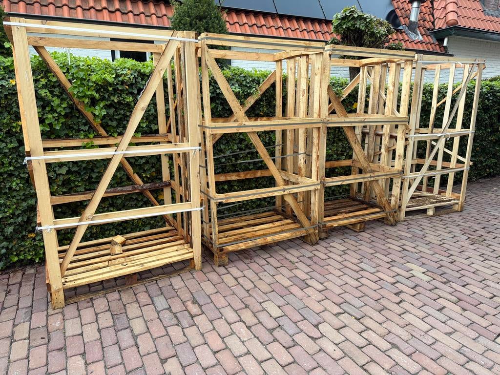 Gratis Houten opslagrekken / kratten, Tuin en Terras, Ophalen, Gebruikt, Hout, Overige typen